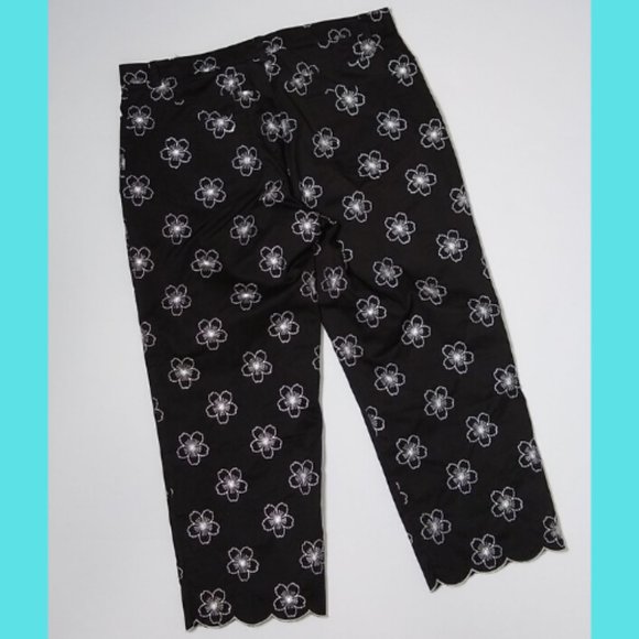 Tori Richard Black Capris Pants Size 12 Embroidered Flower Crop High Rise - Picture 8 of 8